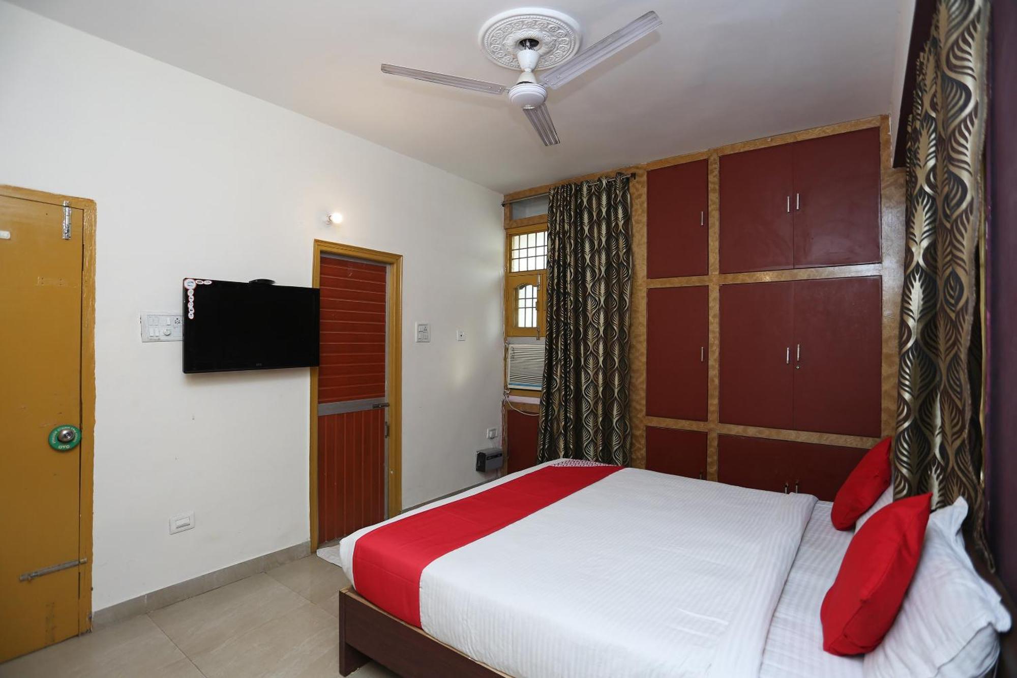 Danapur Vibrant Guest House מראה חיצוני תמונה