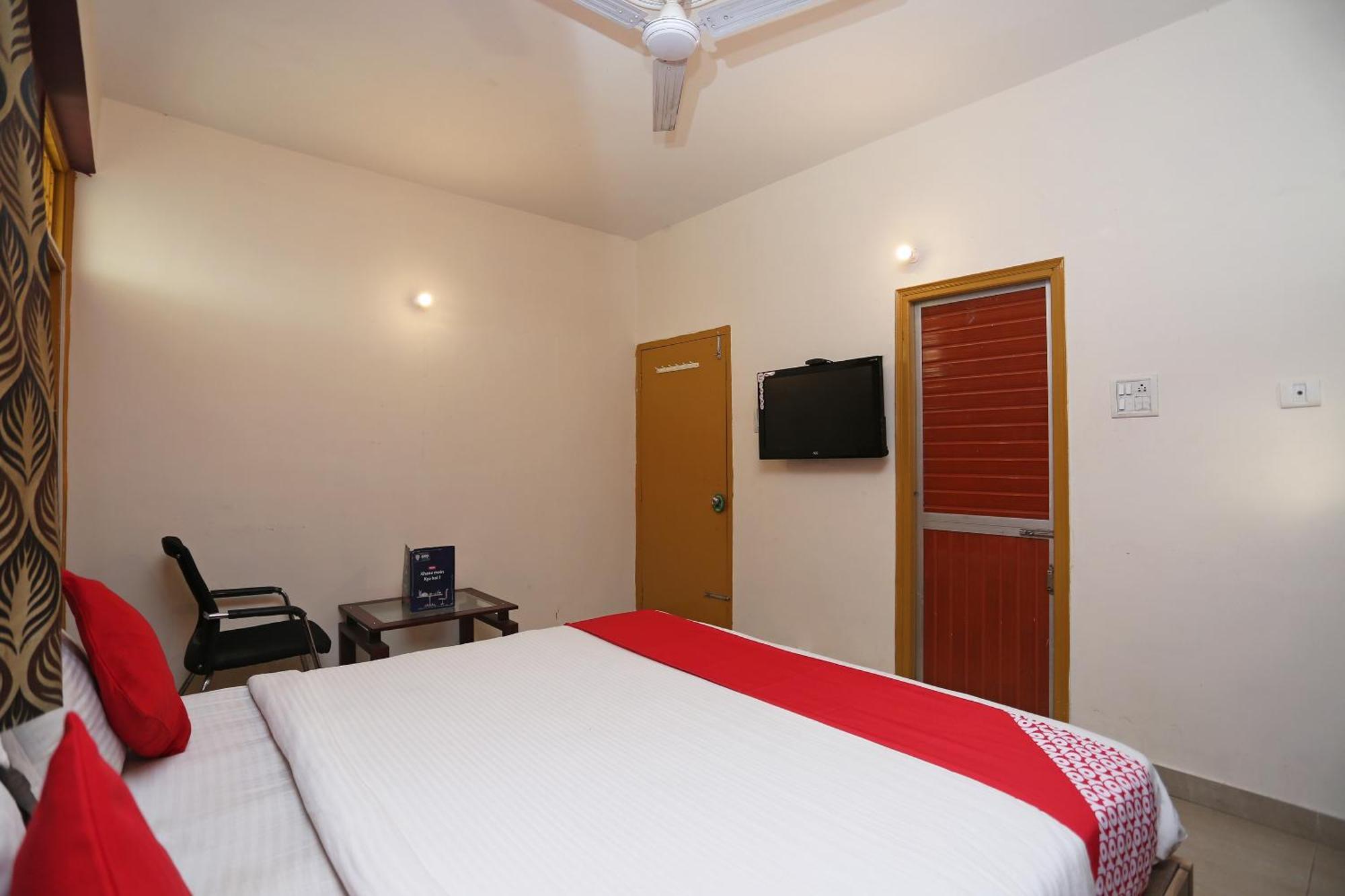 Danapur Vibrant Guest House מראה חיצוני תמונה